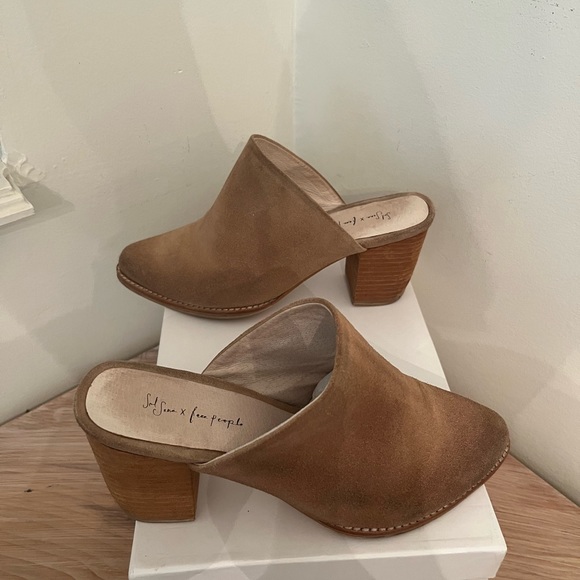 Free People Malvin Boot distressed tan suede size 38 worn once - Picture 4 of 7